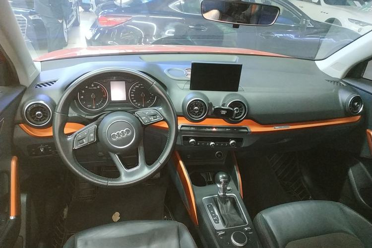 Used Audi Q2L 2018 35 TFSI Fashion Elegant Version China V Center Console