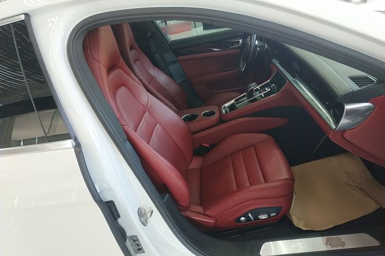 Used Porsche Panamera 2017 Panamera 3.0T Right Front Seat