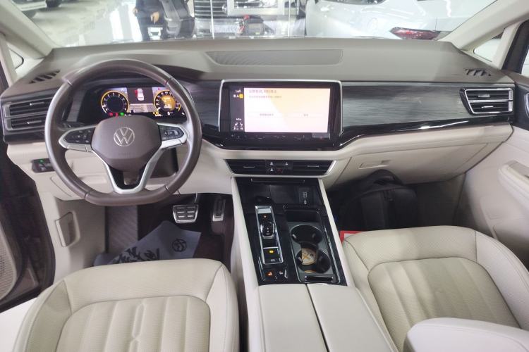 Used Volkswagen Viloran 2023 380TSI Luxury Edition