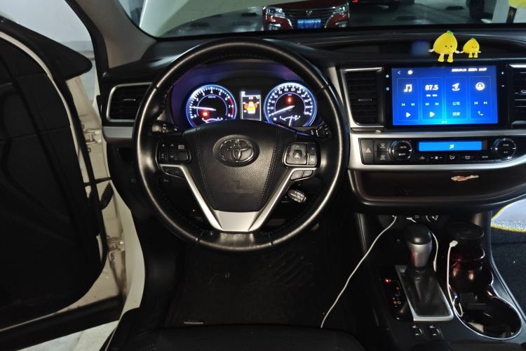 Used Toyota Highlander 2018 2.0T Four-Wheel Drive Prestige Version 7 Seats China VI Standard Steering Wheel