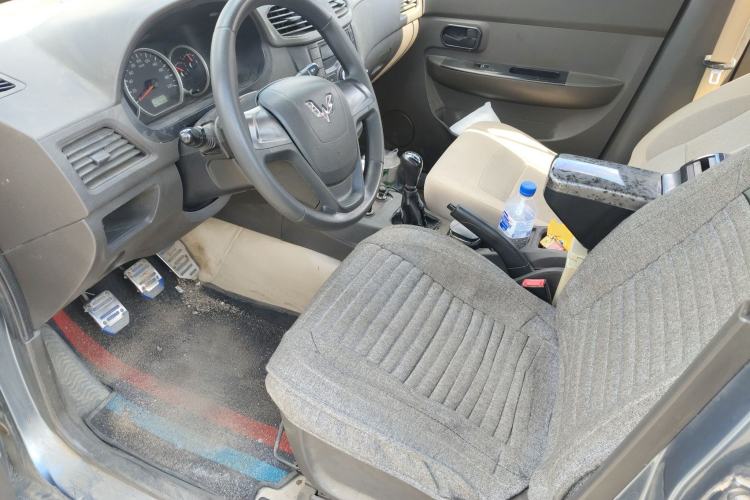 Used Wuling Hongguang 2014 1.2L Standard Model China IV