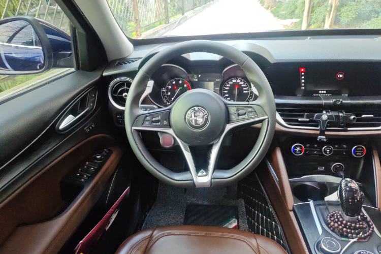 Used Alfa Romeo Stelvio 2017 2.0T 200HP Luxury Edition