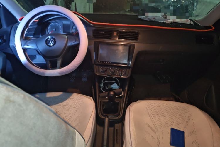 Used Volkswagen Santana 2016 1.4L Manual Fashion Edition Center Console