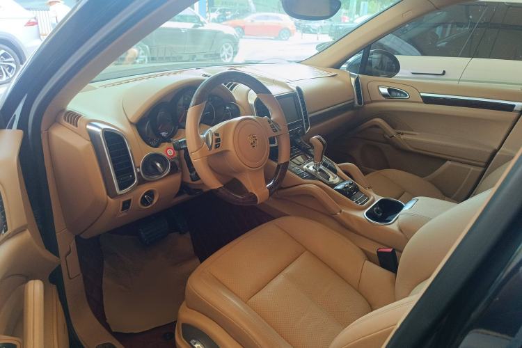 Used Porsche Cayenne 2014 Cayenne Platinum Edition 3.0T
