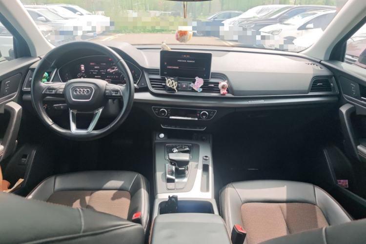 Used Audi Q5L 2018 45 TFSI Prestige Fashion Edition China V Emission Standard Center Console