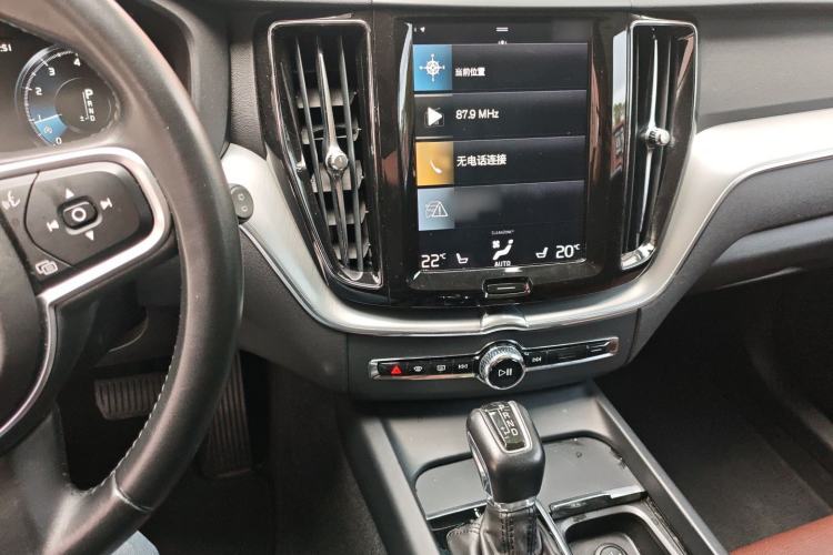 Used Volvo XC60 2019 T5 4x4 Smart Edition China V Standard
