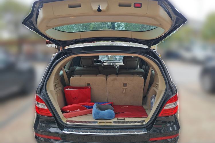 Used Mercedes-Benz R-Class 2011 R 300 L Business Model Trunk