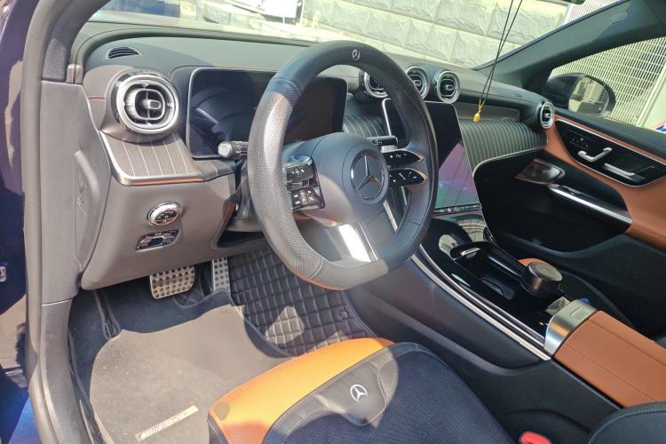 Used Mercedes-Benz GLC Coupe 2024 GLC 300 4MATIC Coupe SUV
