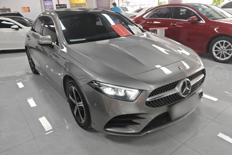 Used Mercedes-Benz A-Class 2022 Revised Version A 200 L Sport Sedan Fashionable Style