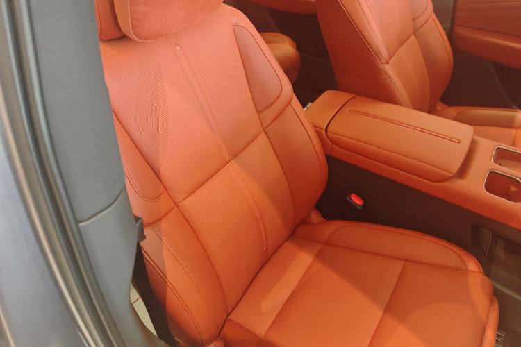 Used Hongqi HS6 PHEV 2026 220 All-Wheel Drive Smart Hybrid Version