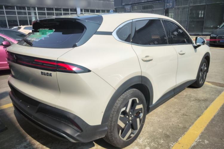 Used Baojun Yunhai 2024 600km Pure Electric Version Rear Right 45 Deg