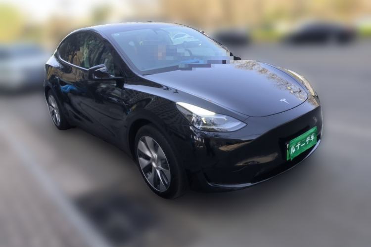 Used Tesla Model Y 2022 Rear-Wheel-Drive Version Front Right 45 Deg