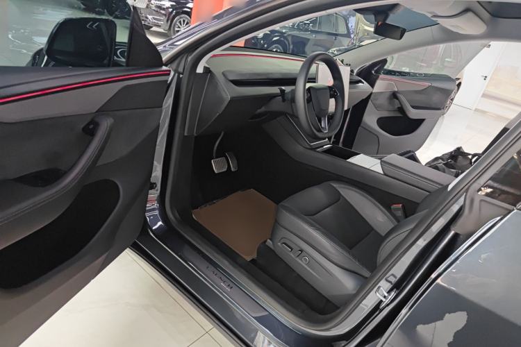 Used Tesla Model Y 2025 Long-Range All-Wheel Drive First Edition