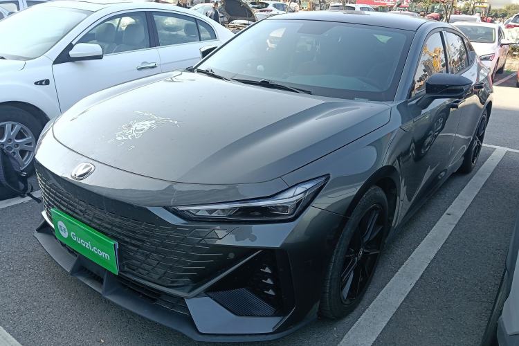 Used Changan UNI-V 2022 1.5T Prestige Version