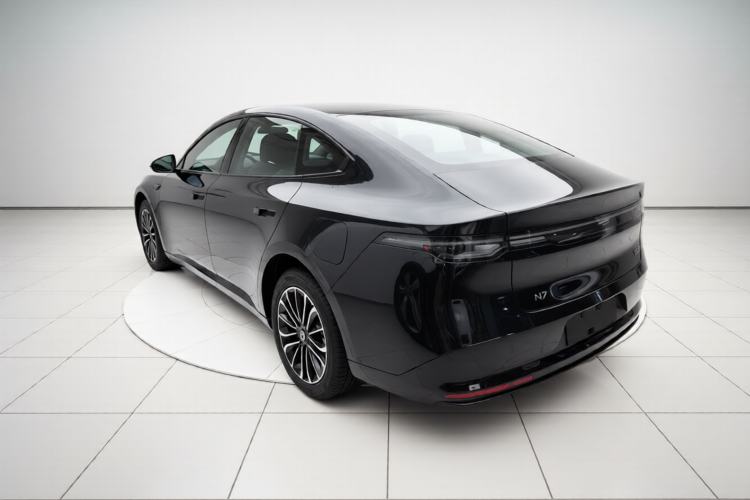 Used Nissan N7 2025 510 Air Exterior 2