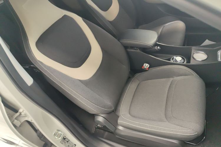 Used Wuling Bingo 2023 203km Light Edition Right Front Seat