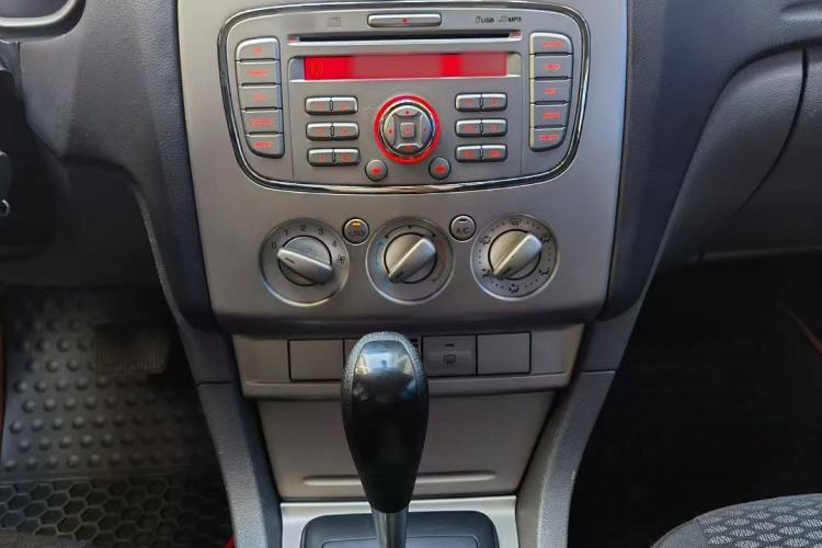 Used Ford Focus 2013 Hatchback Classic 1.8L Automatic Base Model