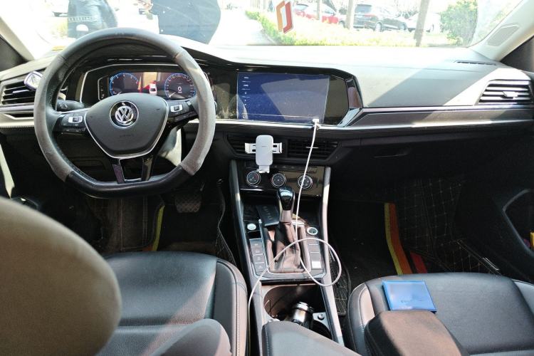 Used Volkswagen Sagitar 2022 280TSI DSG Excellence Edition Center Console