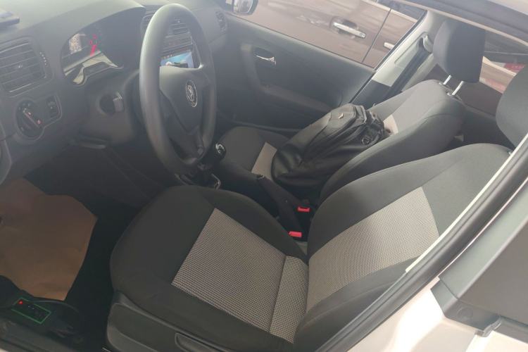 Used Volkswagen Polo 2016 1.4L Manual Fashion Model