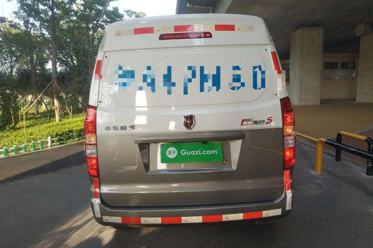 Used Jinbei New Hiace S 2023 1.5L Wealth Edition Van 2/5-Seater Non-Air-Conditioned Version SWC15M