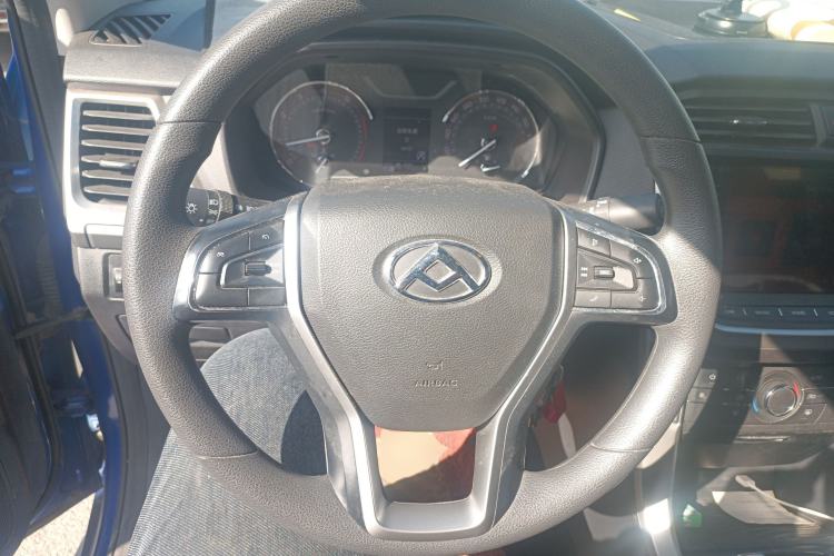 Used SAIC MAXUS T70 2020 2.0T Gasoline Automatic Two-Wheel Drive Elite Trim Standard Box High Ground Clearance
