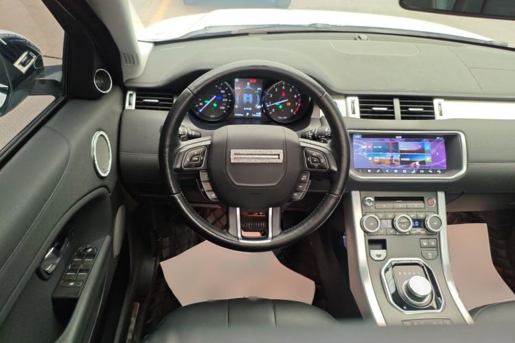 Used Land Rover Range Evoque 2018 240 PS SE Smart Brilliance Edition Steering Wheel