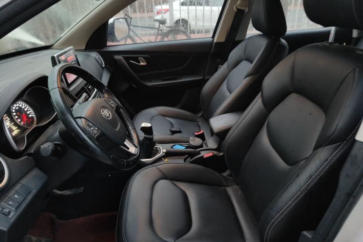 Used Bestune X40 2018 Internet Celebrity Edition 1.6L Manual Luxury Version
