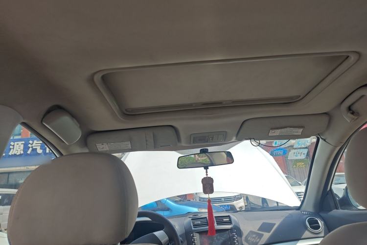 Used CHANGAN Alsvin V5 2012 1.5L Manual Sport Version China IV Standard
