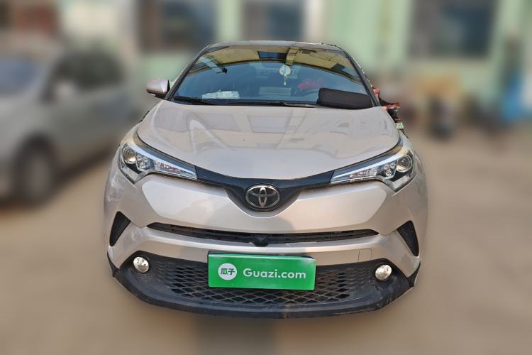 Used Toyota C-HR 2018 2.0L Leading with Sunroof China VI Standard