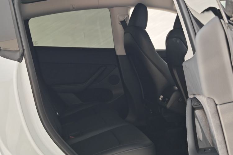 Used Tesla Model Y 2024 Rear-Wheel-Drive Version Interior 8