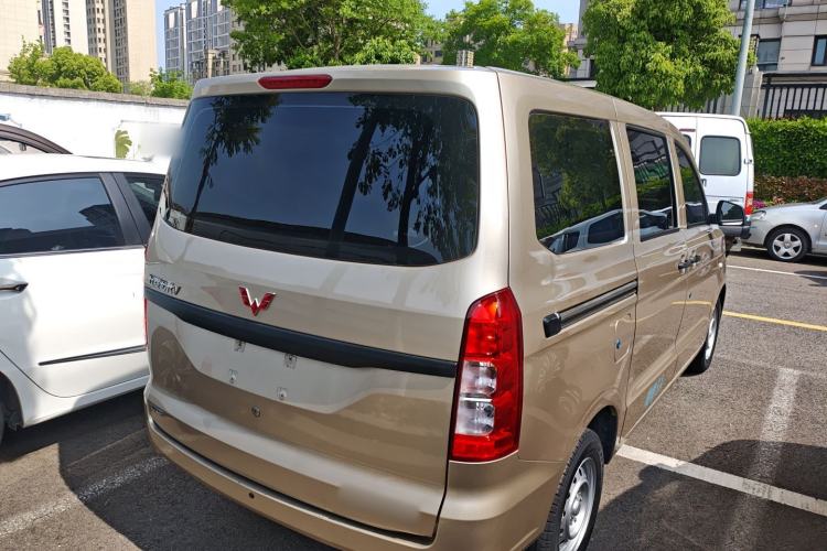 Used Wuling Hongguang V 2022 1.5L Jingqu Edition Electric-Assist LAR
