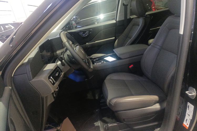 Used Lincoln Aviator 2024 3.0T V6 All-Wheel-Drive Elegance Edition Six Seats Left Front Seat