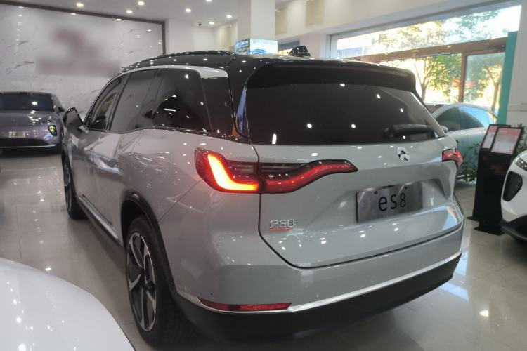 Used Nio ES8 2020 580 km Signature Edition 7-Seater Version
