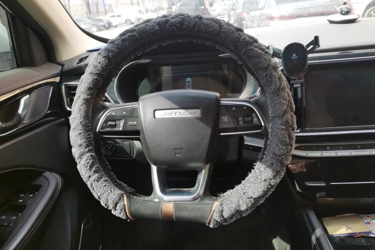 Used JETOUR X90 2019 1.5T Automatic Enjoyment Model 6 Seats Emission Standard China V Steering Wheel