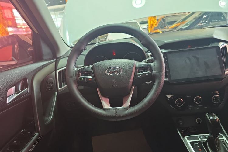 Used Hyundai ix25 2017 1.6L Automatic Smart Version Steering Wheel