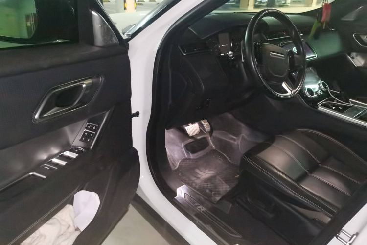Used Land Rover Range Rover Velar 2019 250 PS R-DYNAMIC S