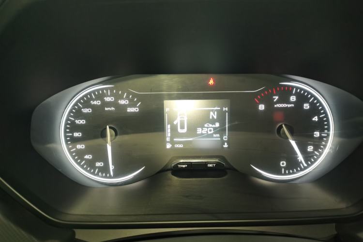 Used Wuling Alvez 2022 1.5L Manual Free-Style Model