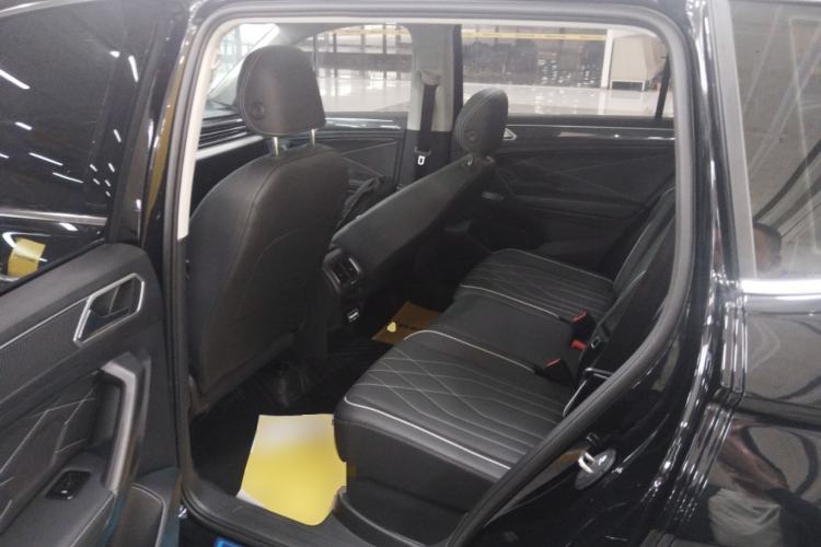 Used Volkswagen Tiguan L 2024 Outstanding Model 330TSI Automatic Two-Wheel Drive R-Line Dragon Glory Edition