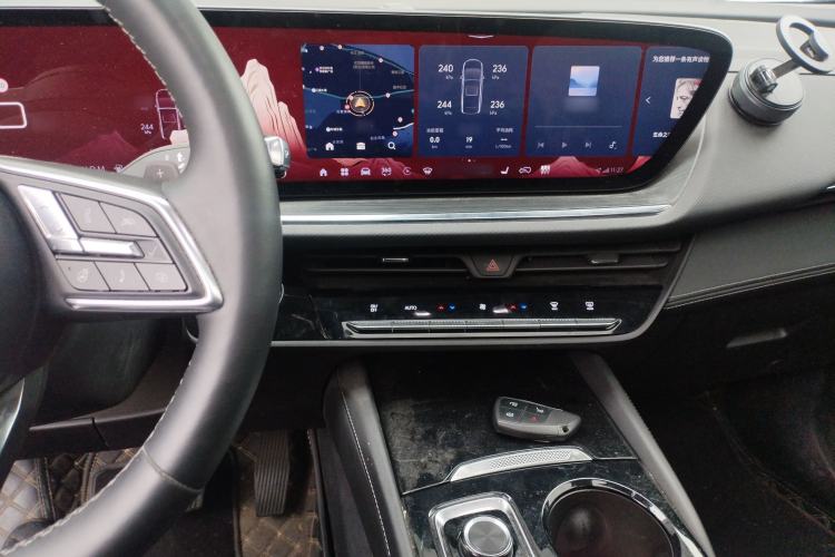 Used Buick Envision 2025 Encore Plus 28T Two-Wheel-Drive Platinum Edition