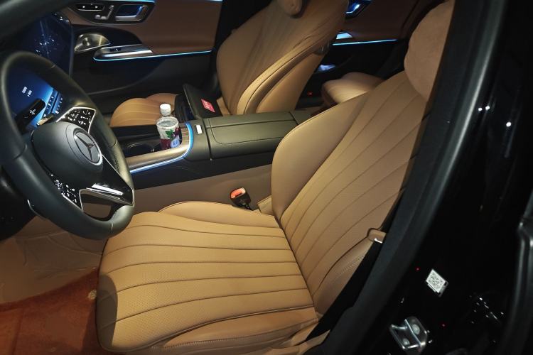 Used Mercedes-Benz E-Class 2025 Facelift E 300 L Luxury Edition
