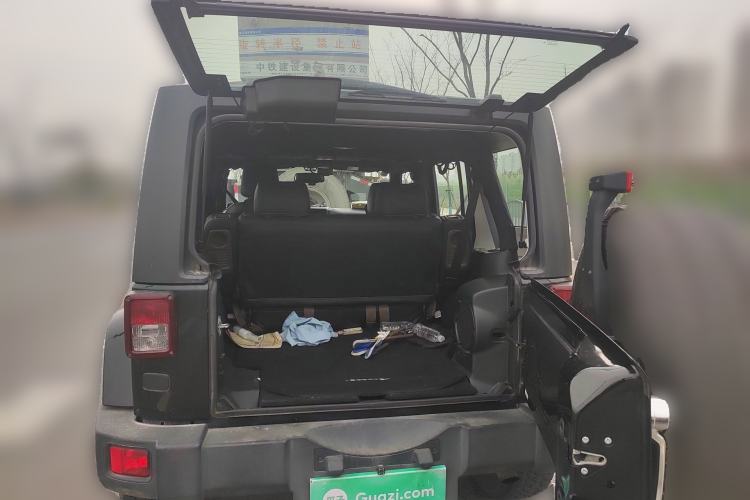 Used Jeep Wrangler 2014 2.8TD Sahara Four-Door Edition