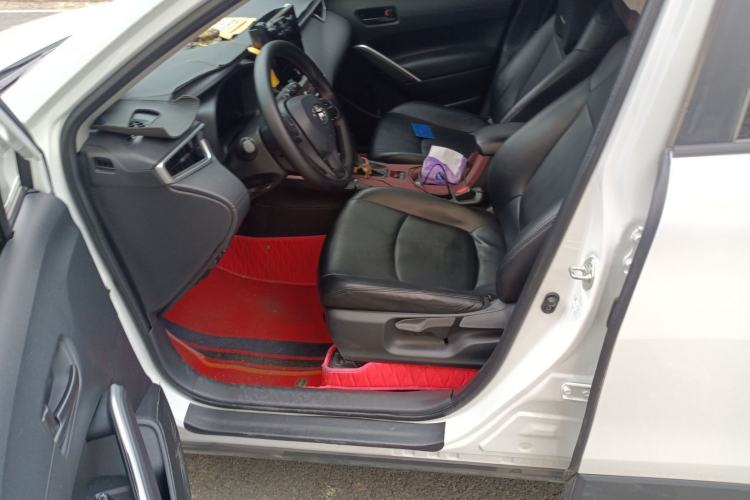 Used Toyota Corolla Cross 2023 Dual-Motor 2.0L Elite Edition Left Front Seat