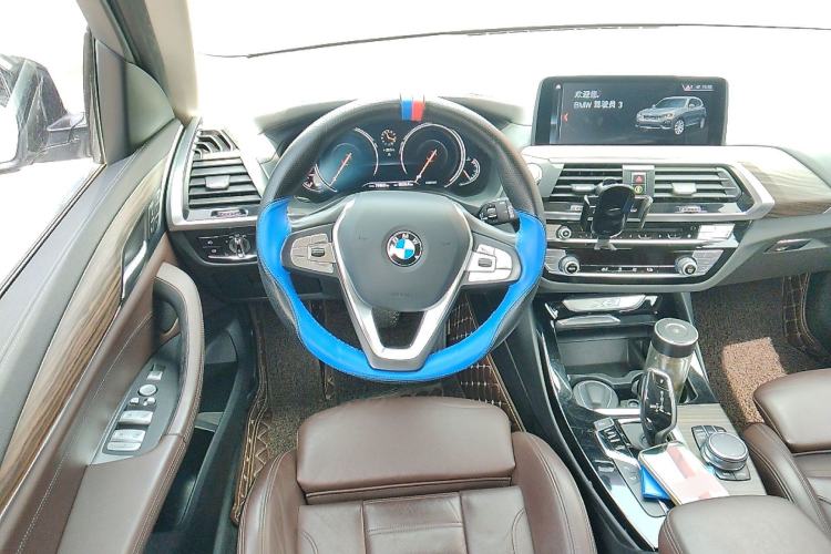 Used BMW X3 2018 xDrive28i Luxury Package China VI Emission Standard Steering Wheel