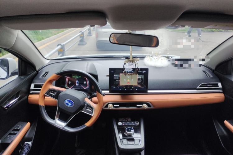 Used BYD e2 2021 Luxury Model Center Console