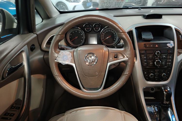 Used Buick GT 2010 GT 1.6L Automatic Fashion Edition Steering Wheel