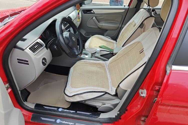 Used Volkswagen Bora 2011 1.6L Automatic Fashion Edition Left Front Seat