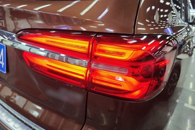 Used Roewe RX8 2018 30T Smart Connectivity All-Wheel Drive Supreme Edition