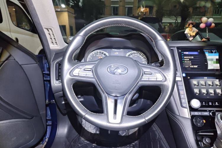 Used Infiniti Q50L 2018 2.0T Enjoyment Version China V Standard Steering Wheel