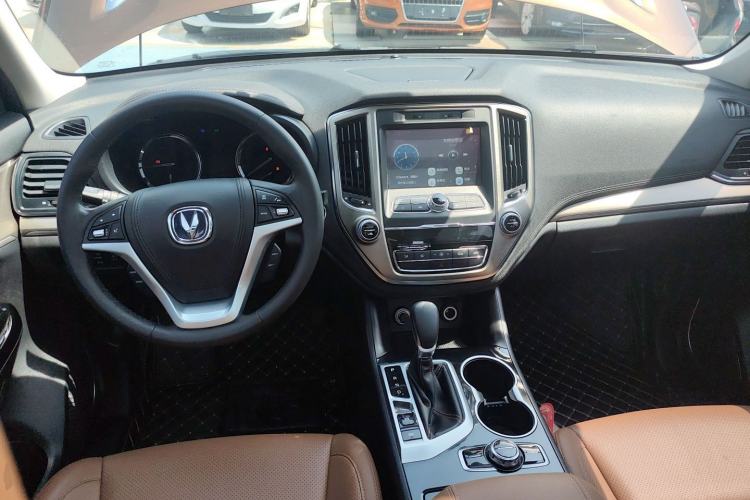 Used CHANGAN CS95 2017 2.0T Two-Wheel Drive Zhitu Edition