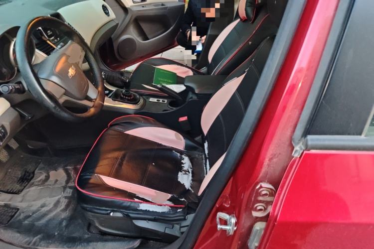 Used Chevrolet Cruze 2015 1.5L Classic SL MT Left Front Seat